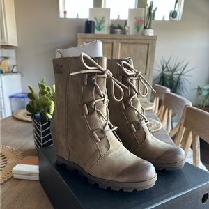 NWB Sorel Joan of Arctic Wedge II